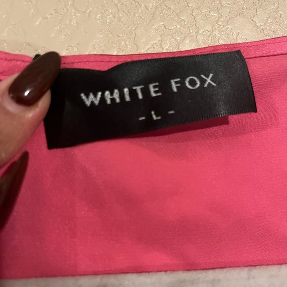 New Whitefox hot pink satin feather sleeve top size L - Picture 5 of 6